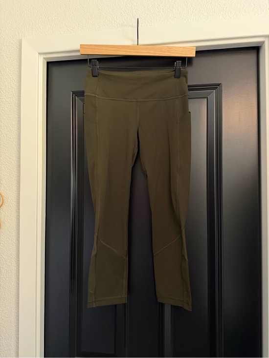 lululemon athletica Pants - lululemon cropped legging